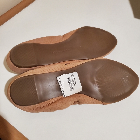 H by Halston Snake Embossed Leather Slip On Flat - Picture 6 of 6